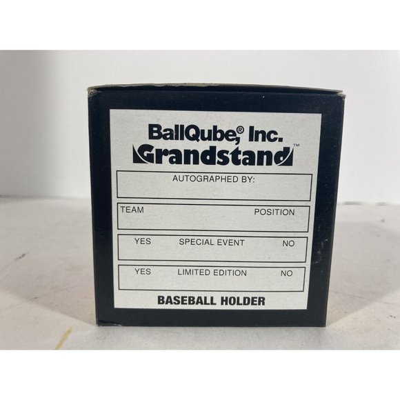 NEW Lot of 31 BallQube, Inc Grandstand Baseball Holder/Display With UV Protectio - Picture 4 of 5